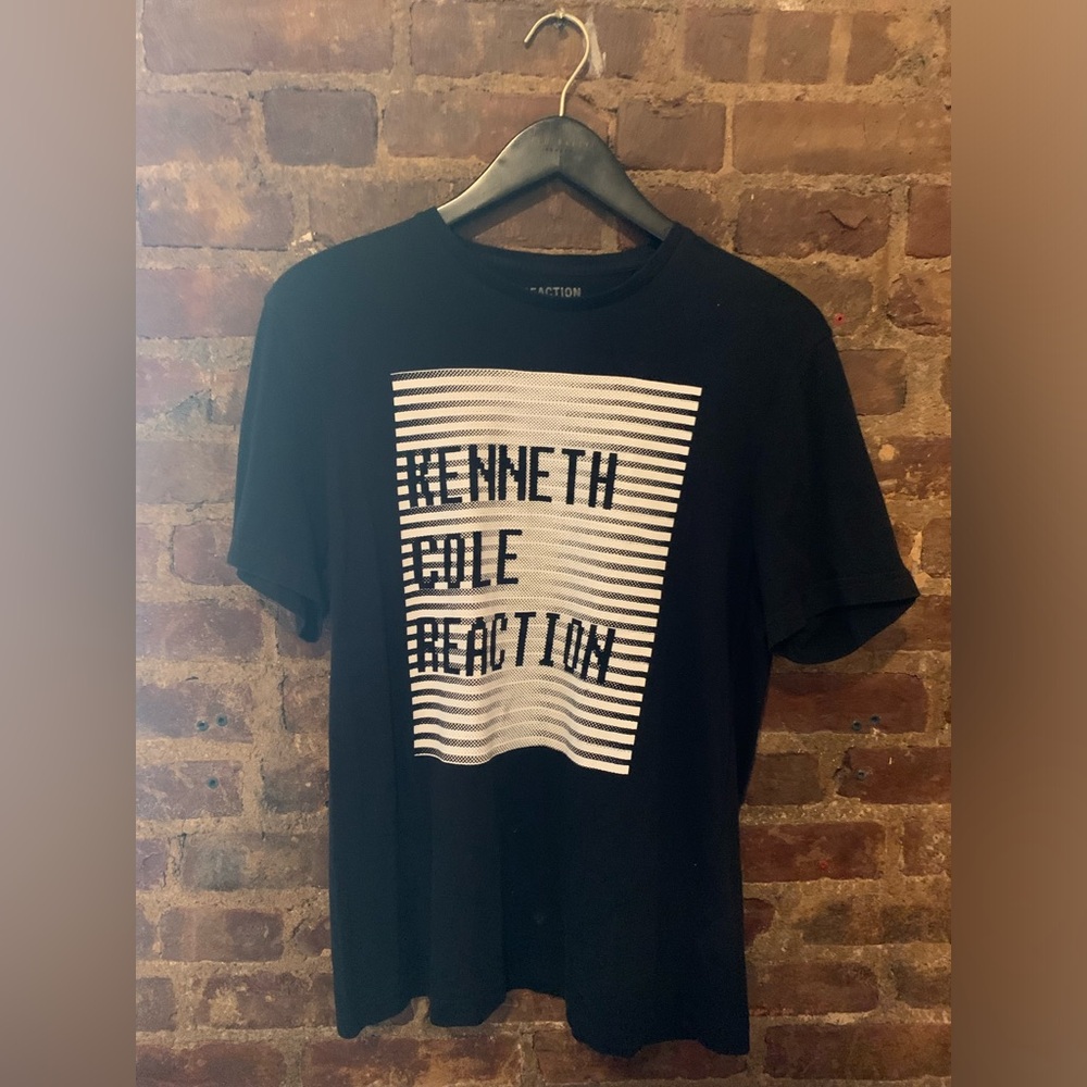 Kenneth Cole T shirt in black and print